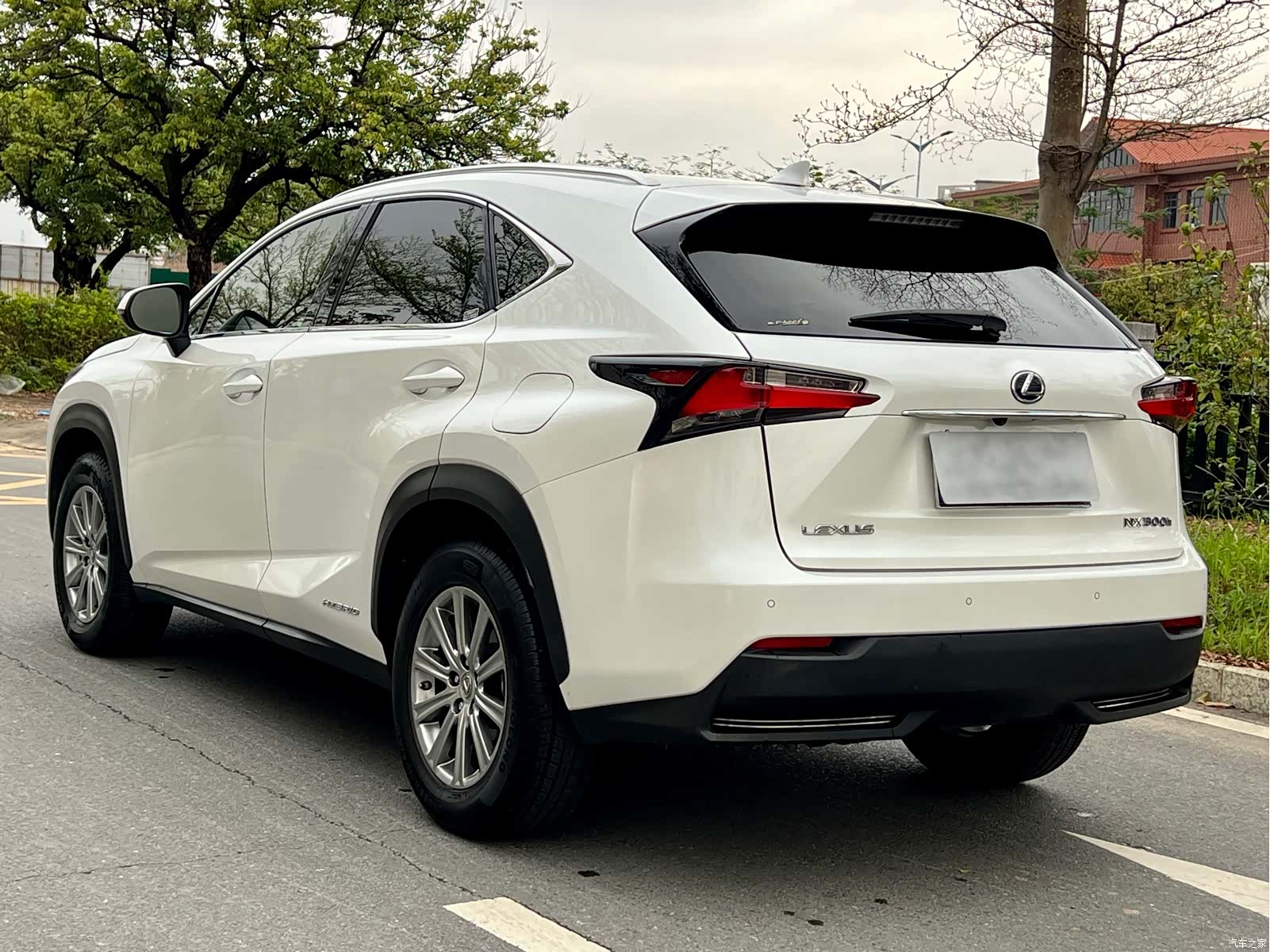 Lexus NX, 2016 9