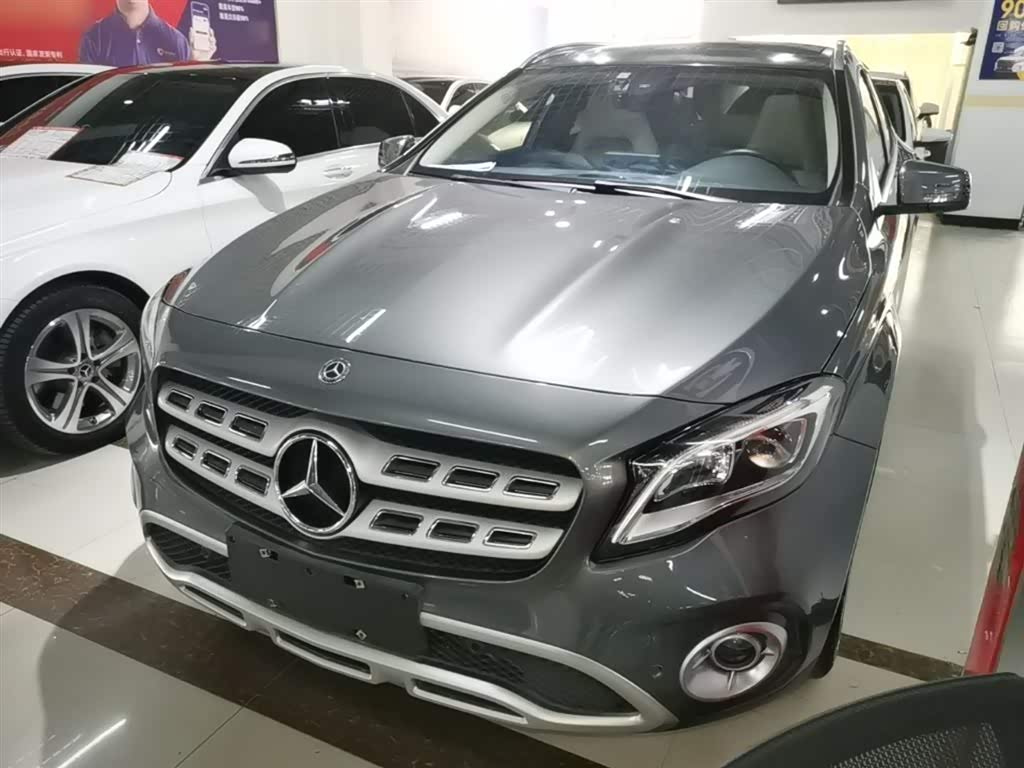 Mercedes-Benz GLA