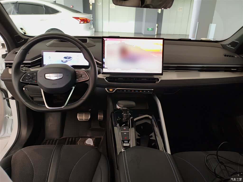 Geely Preface, 2025 10