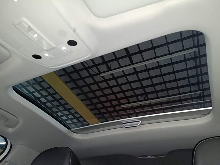 Audi Q2L 2023, фото 18