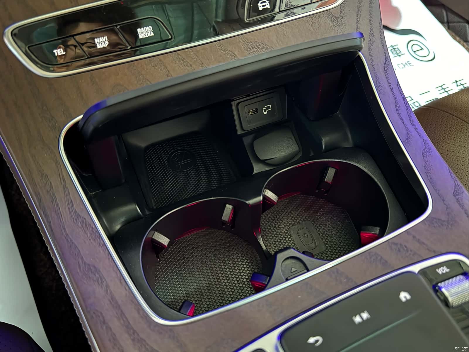 Mercedes-Benz E-Class, 2022 26