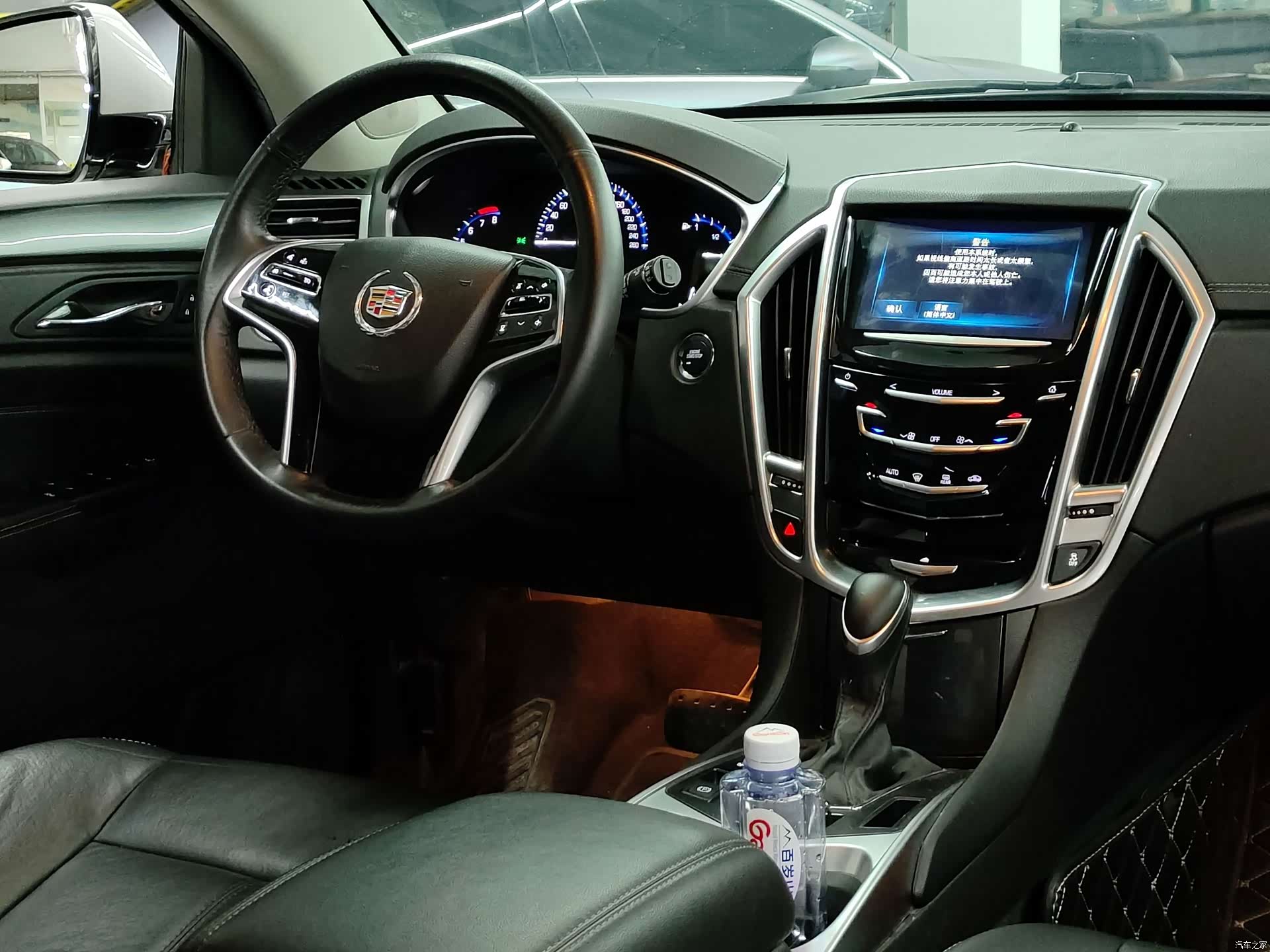 Cadillac SRX, 2015 9
