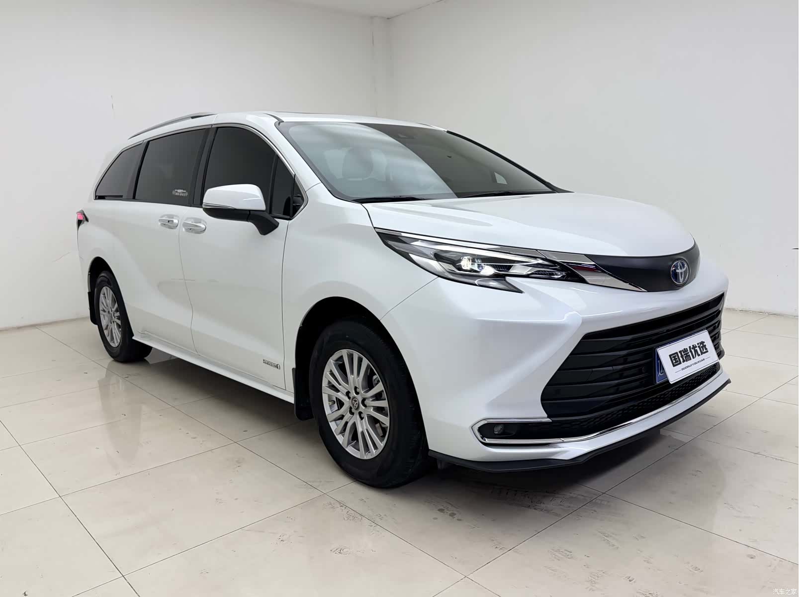 Toyota Sienna, 2022 3