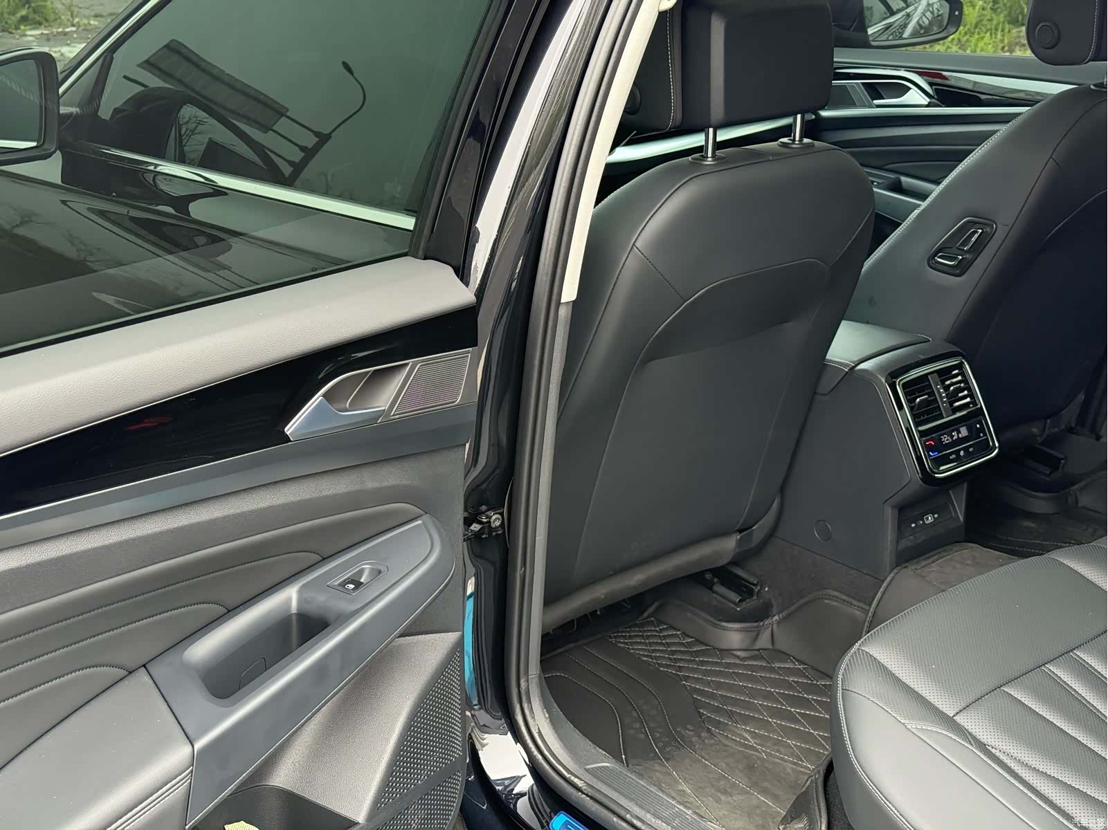 Volkswagen Passat, 2025 9