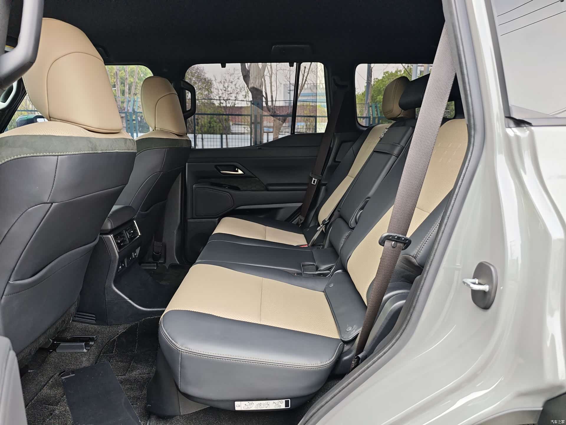 Lexus GX, 2024 16