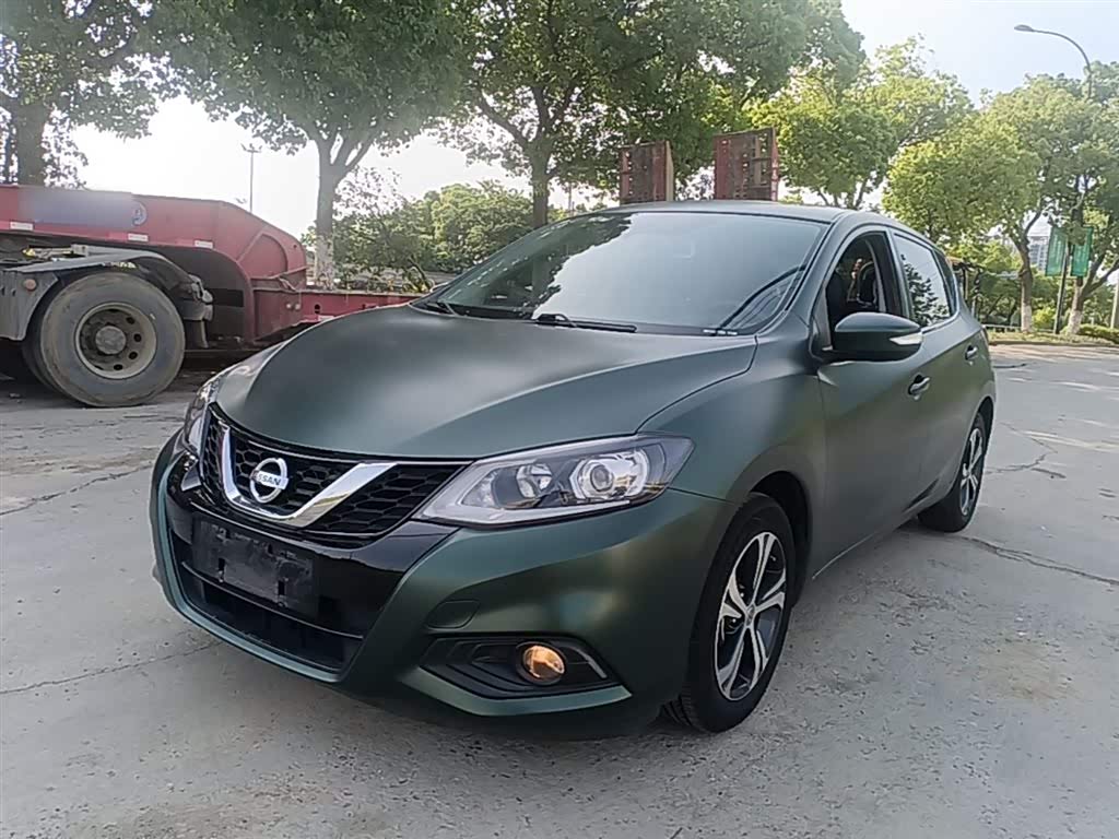 Nissan TIIDA