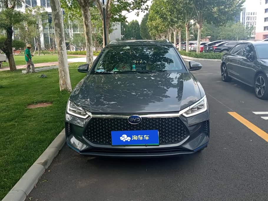 BYD e2