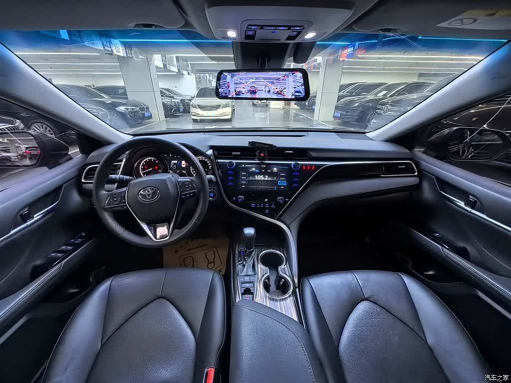Toyota Camry, 2020 все фото