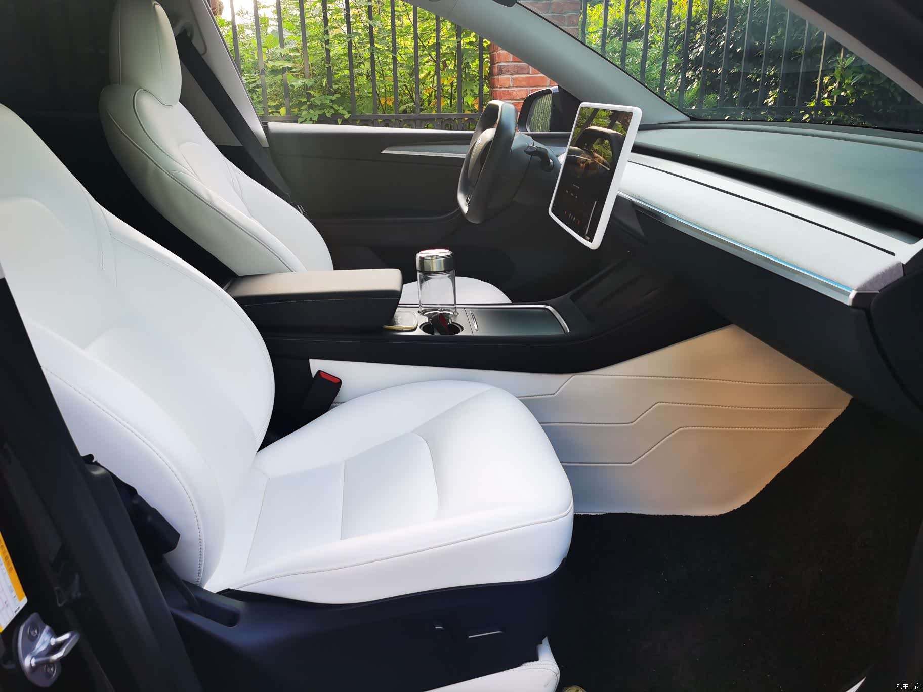 Tesla Model Y, 2024 7