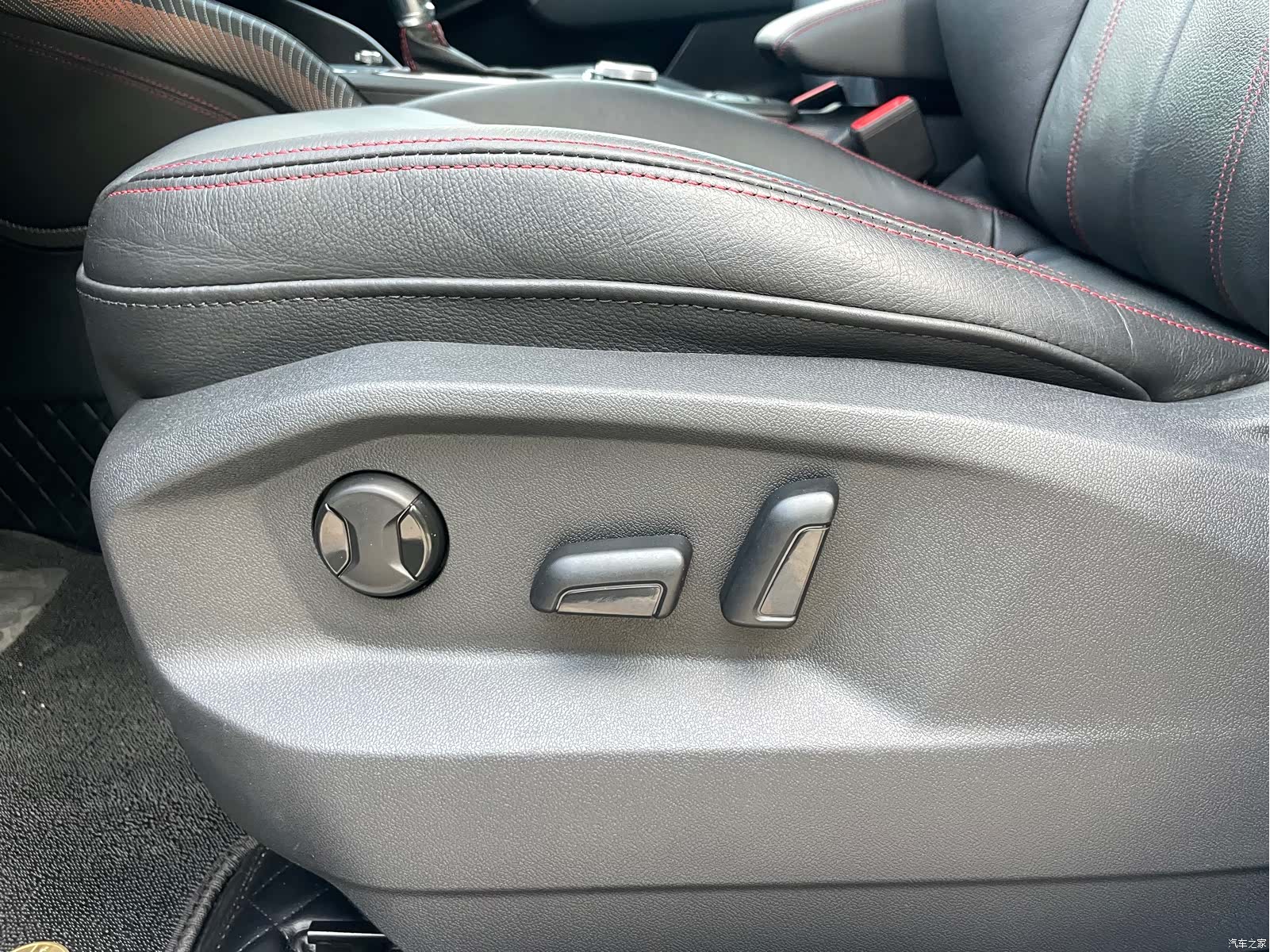 Audi Q2L, 2022 6