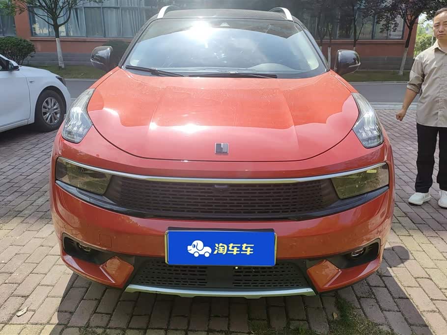 Lynk & Co 01