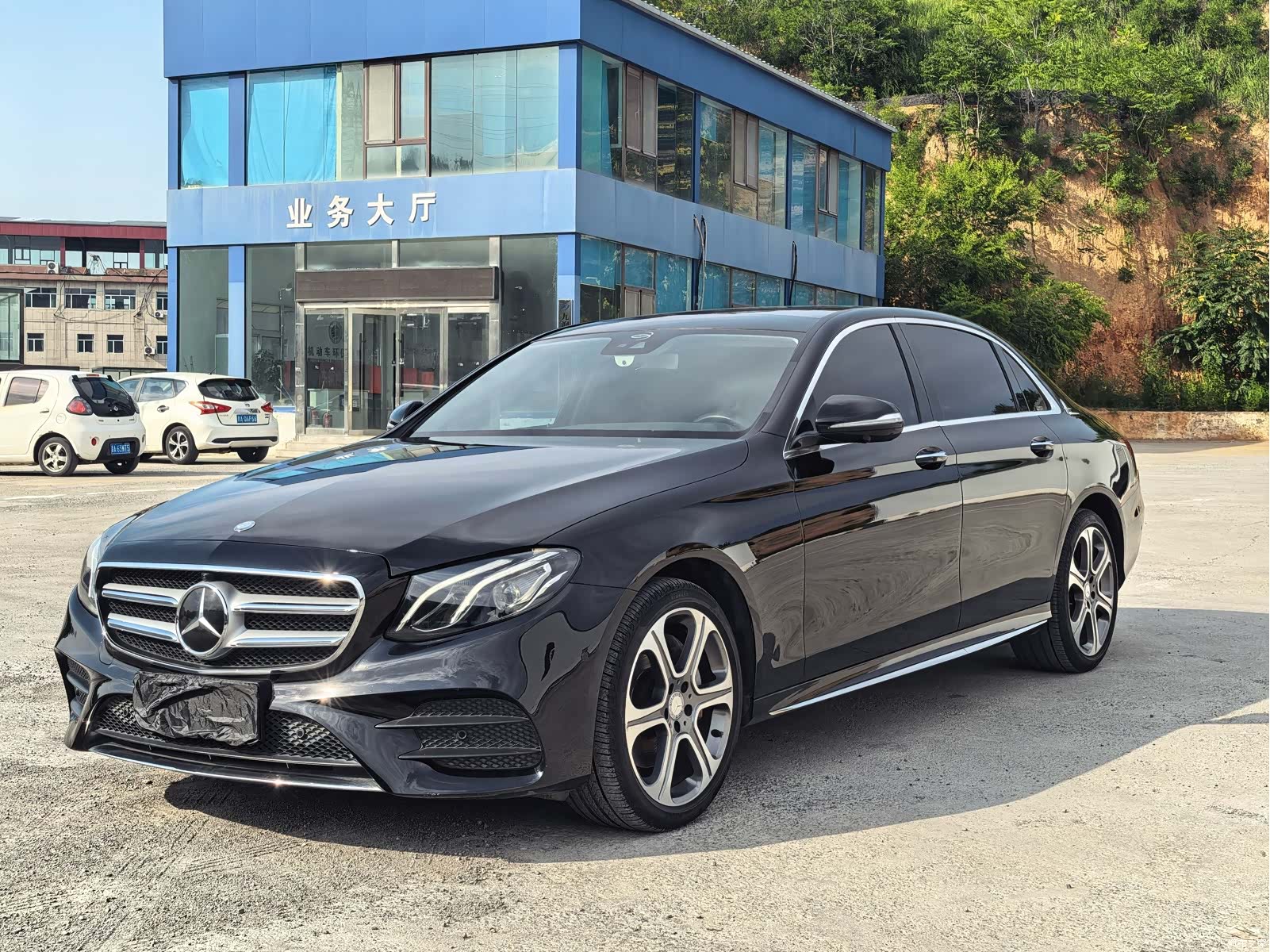 Mercedes-Benz E-Class, 2017 1