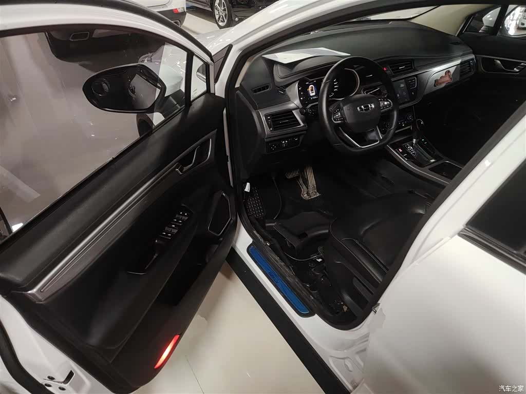 Geely Emgrand, 2020 16
