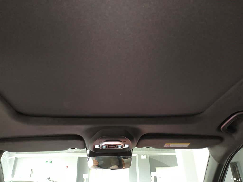 Geely Preface, 2025 18