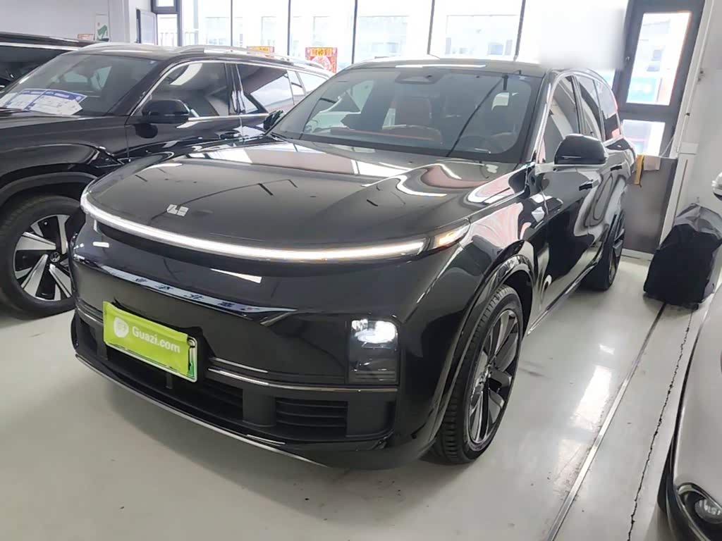 Li Auto L8