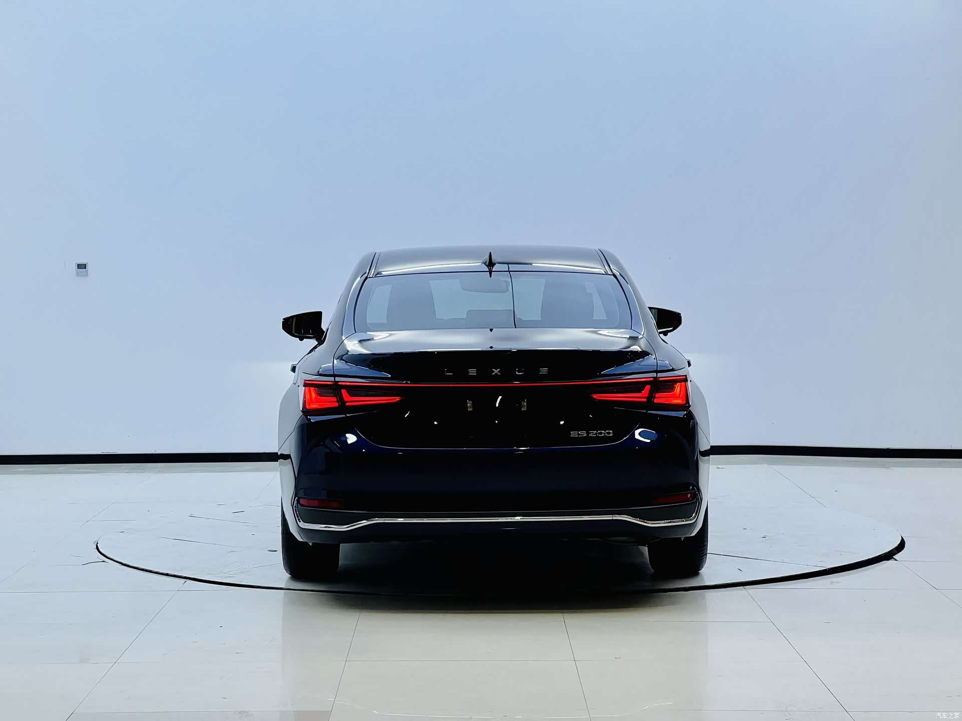 Lexus ES, 2025 23