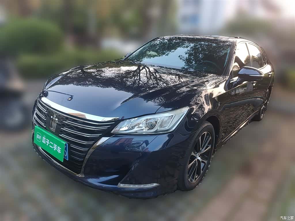 Toyota Crown, 2018 1