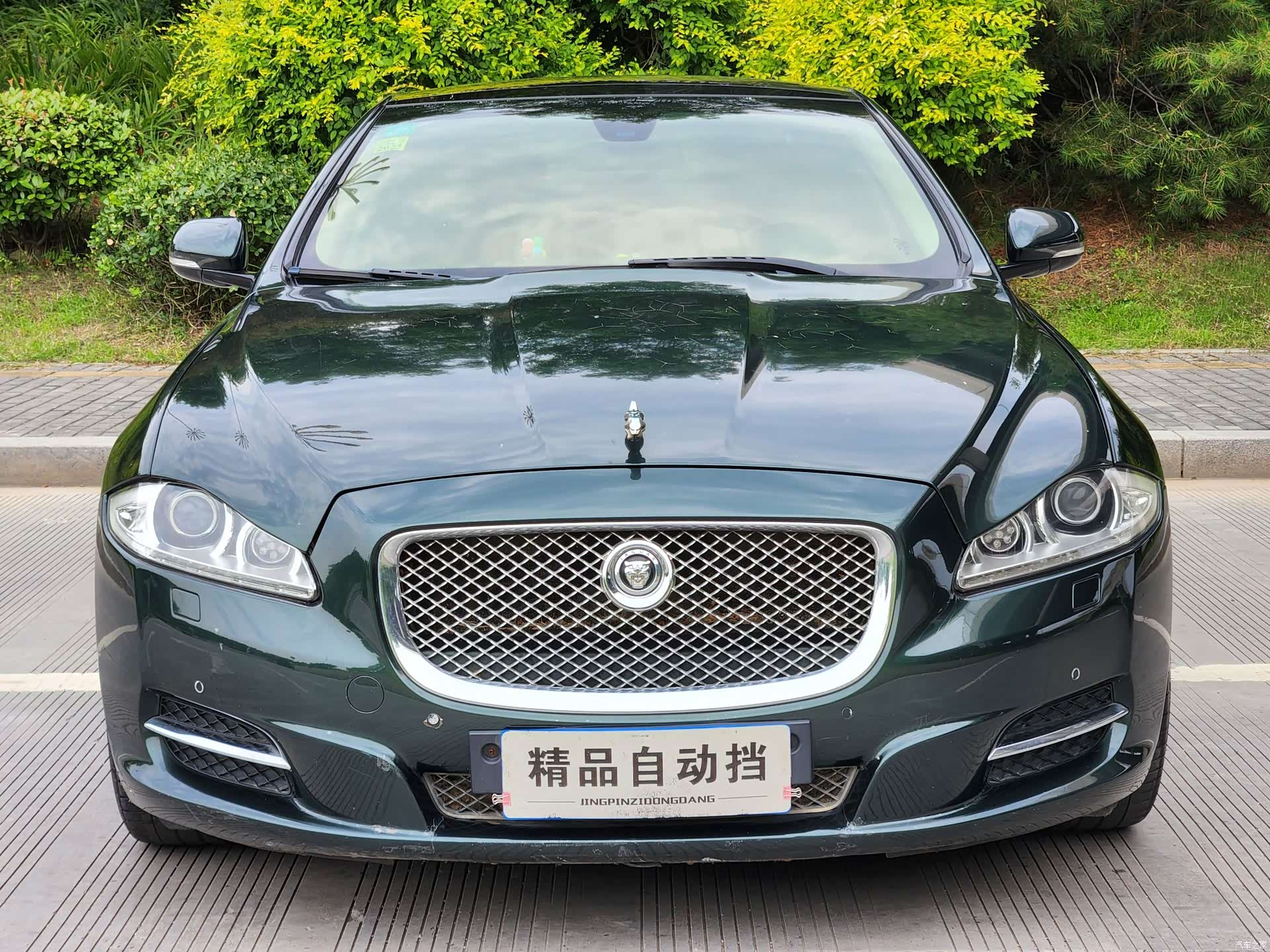 Jaguar XJ, 2012 4
