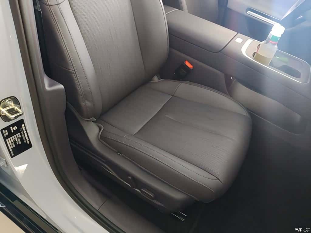 Leapmotor B01, 2025 25