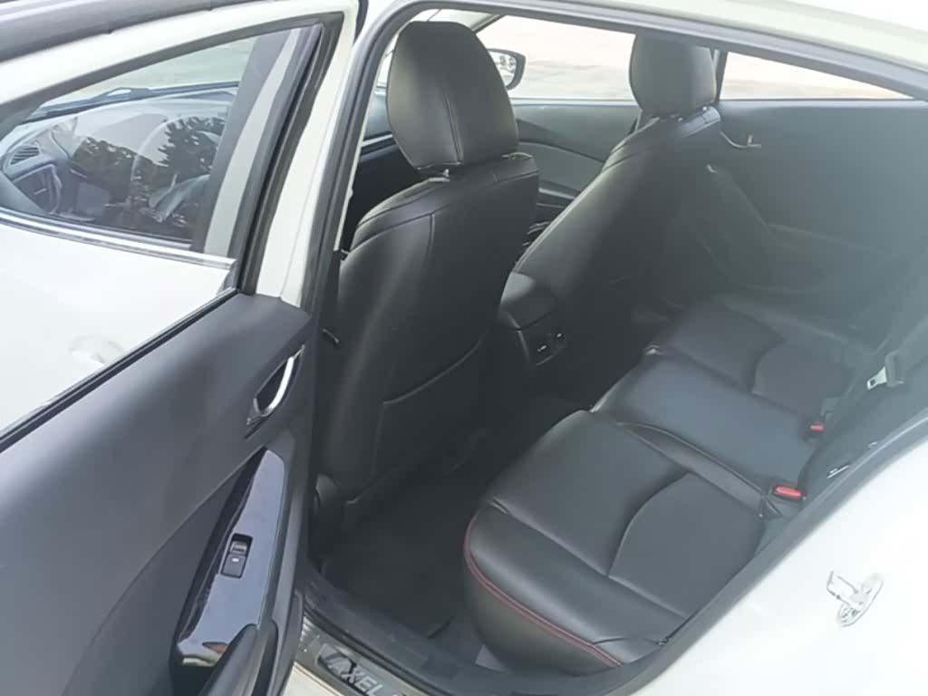 Mazda Mazda3, 2018 17