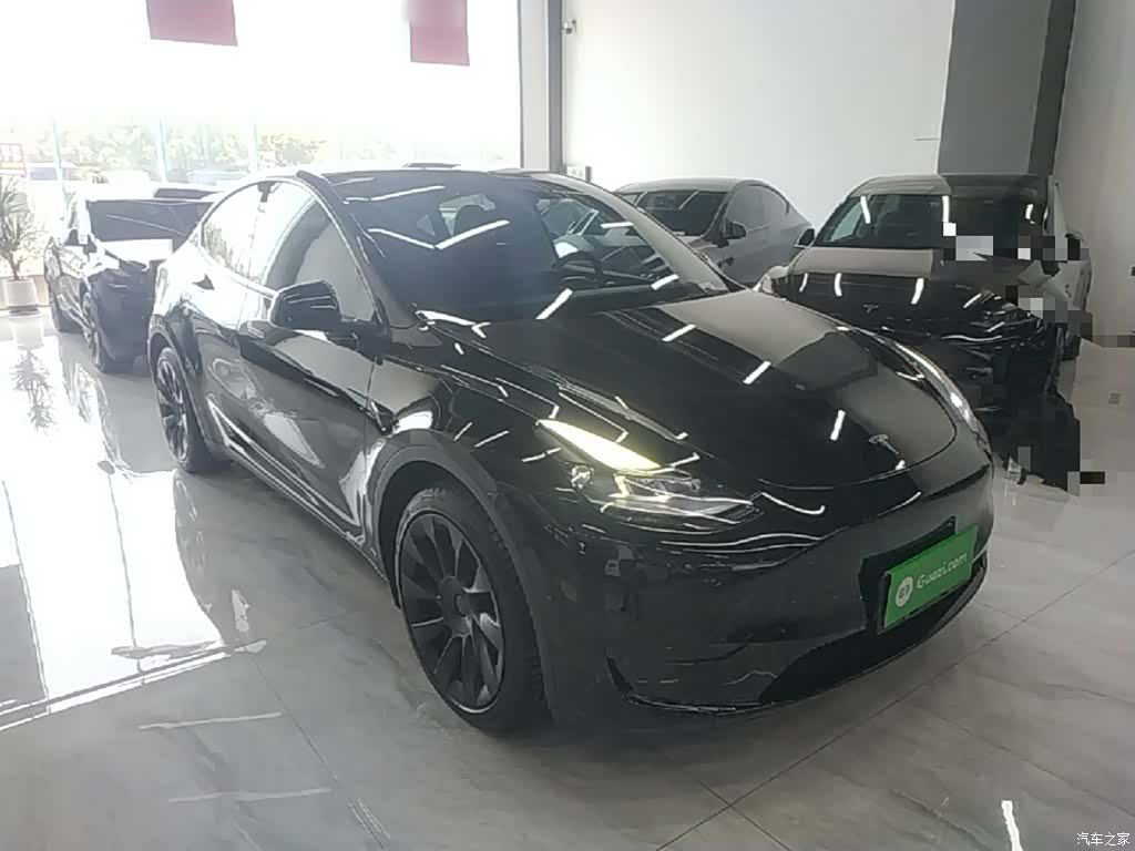 Tesla Model Y, 2022 4
