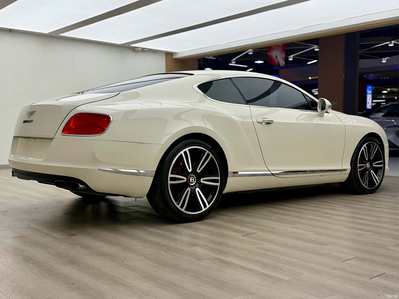 Bentley Continental GT, 2014 9