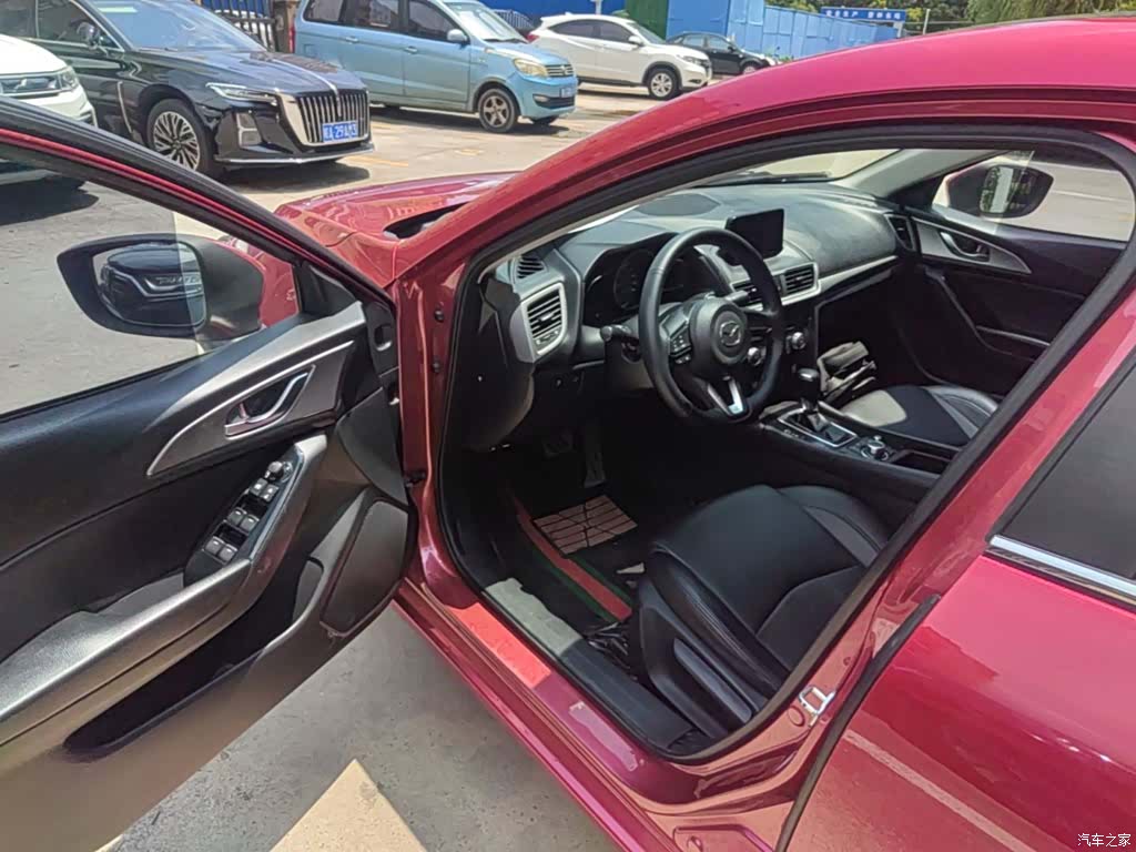 Mazda Mazda3, 2017 16