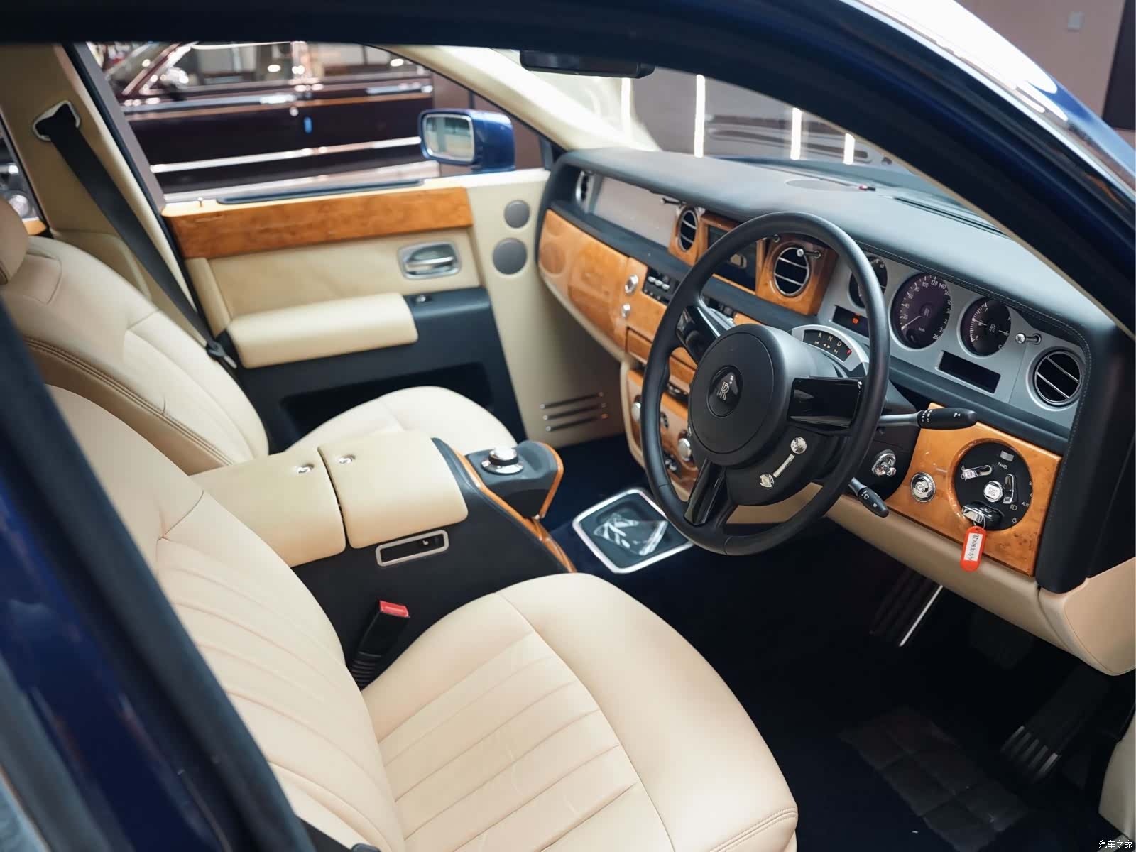 Rolls-Royce Phantom, 2004 все фото