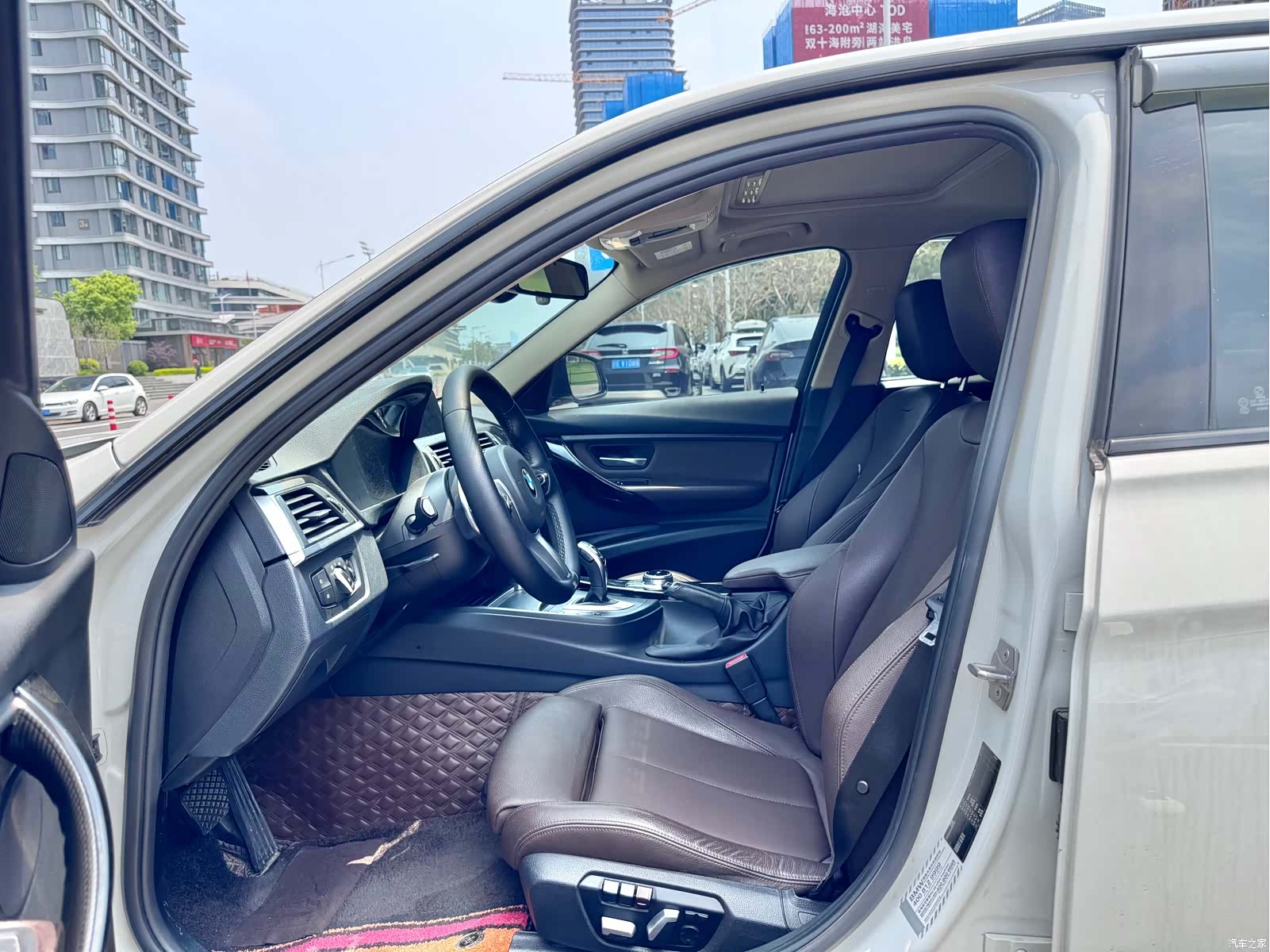 BMW 3 Series, 2018 все фото