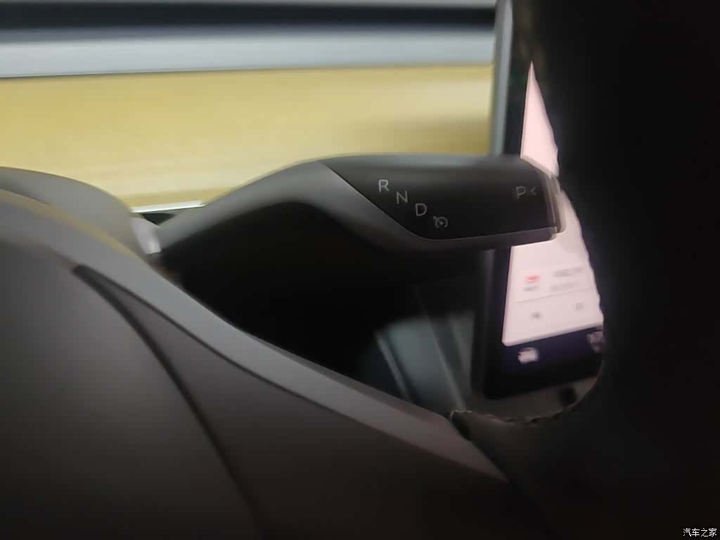Tesla Model Y, 2023 14