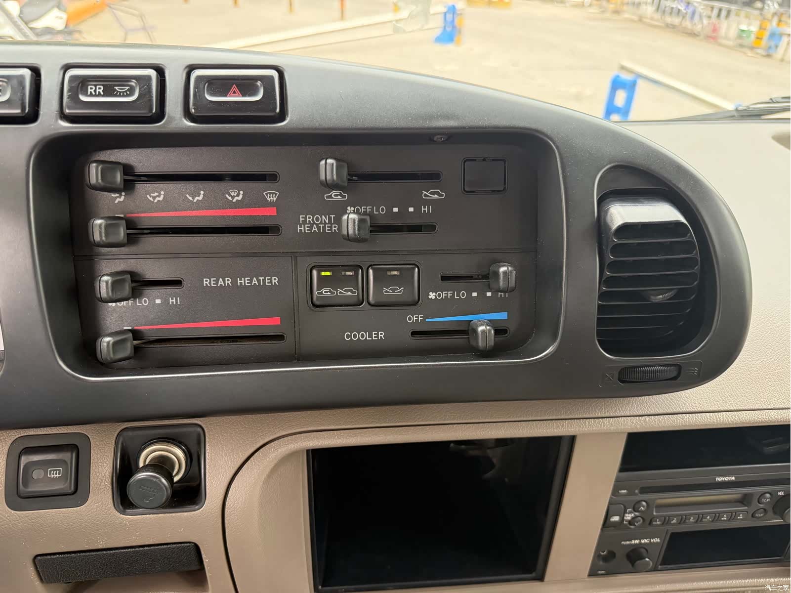 Toyota Coaster, 2009 15