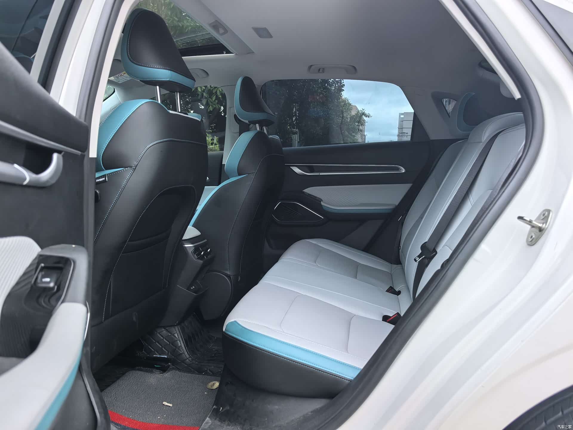 Geely Emgrand, 2023 12