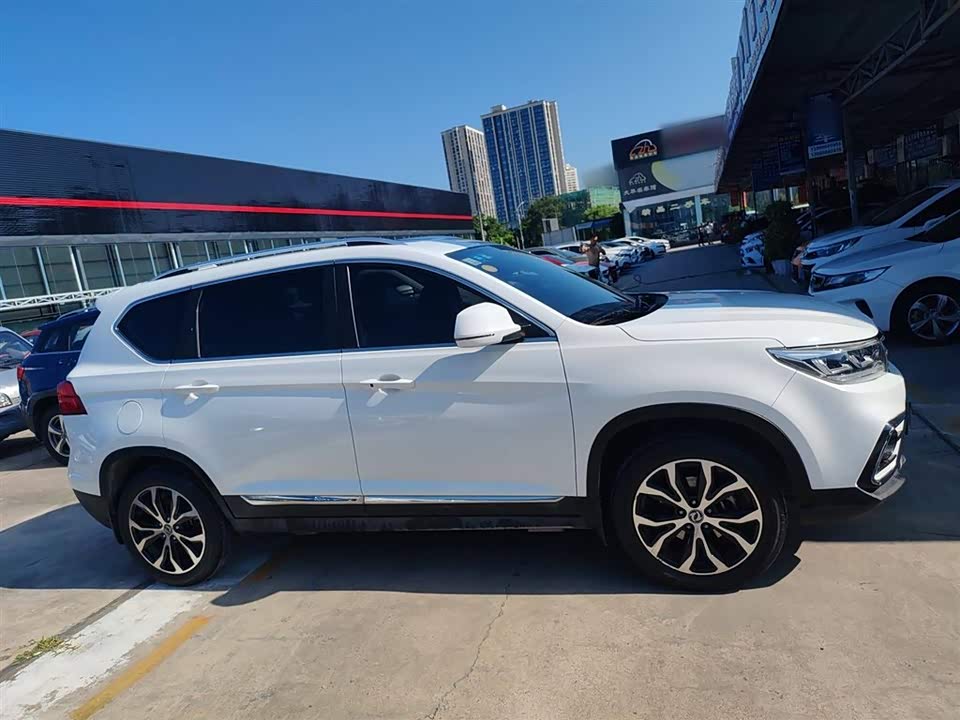 Forthing Jingyi X5 Forthing Jingyi X5