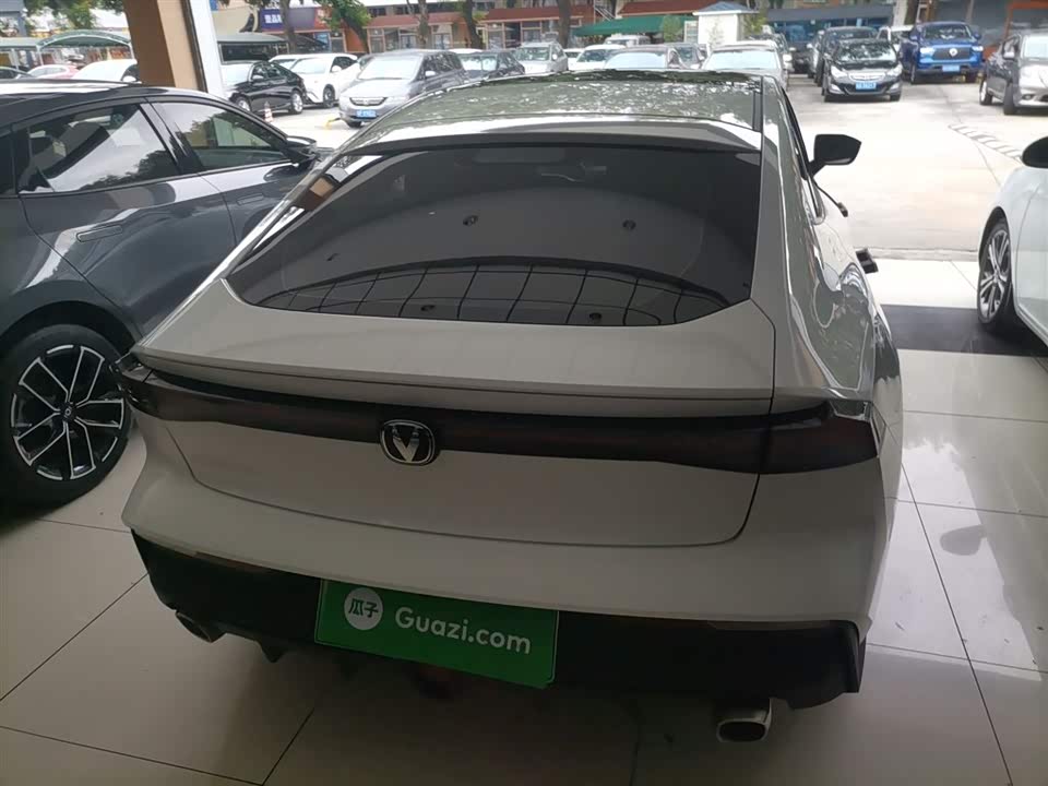 Changan UNI-V Smart iDD