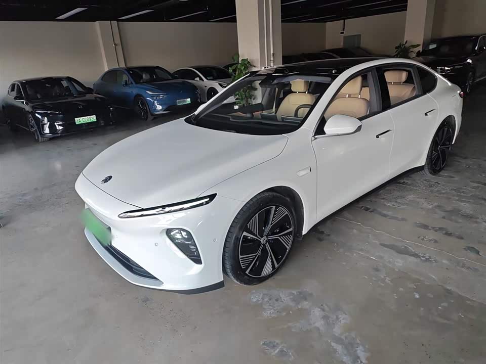 NIO ET7