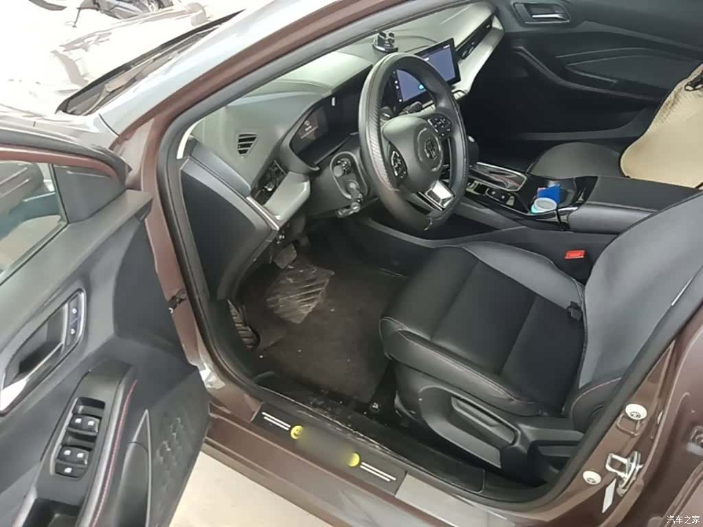 MG MG5, 2023 16