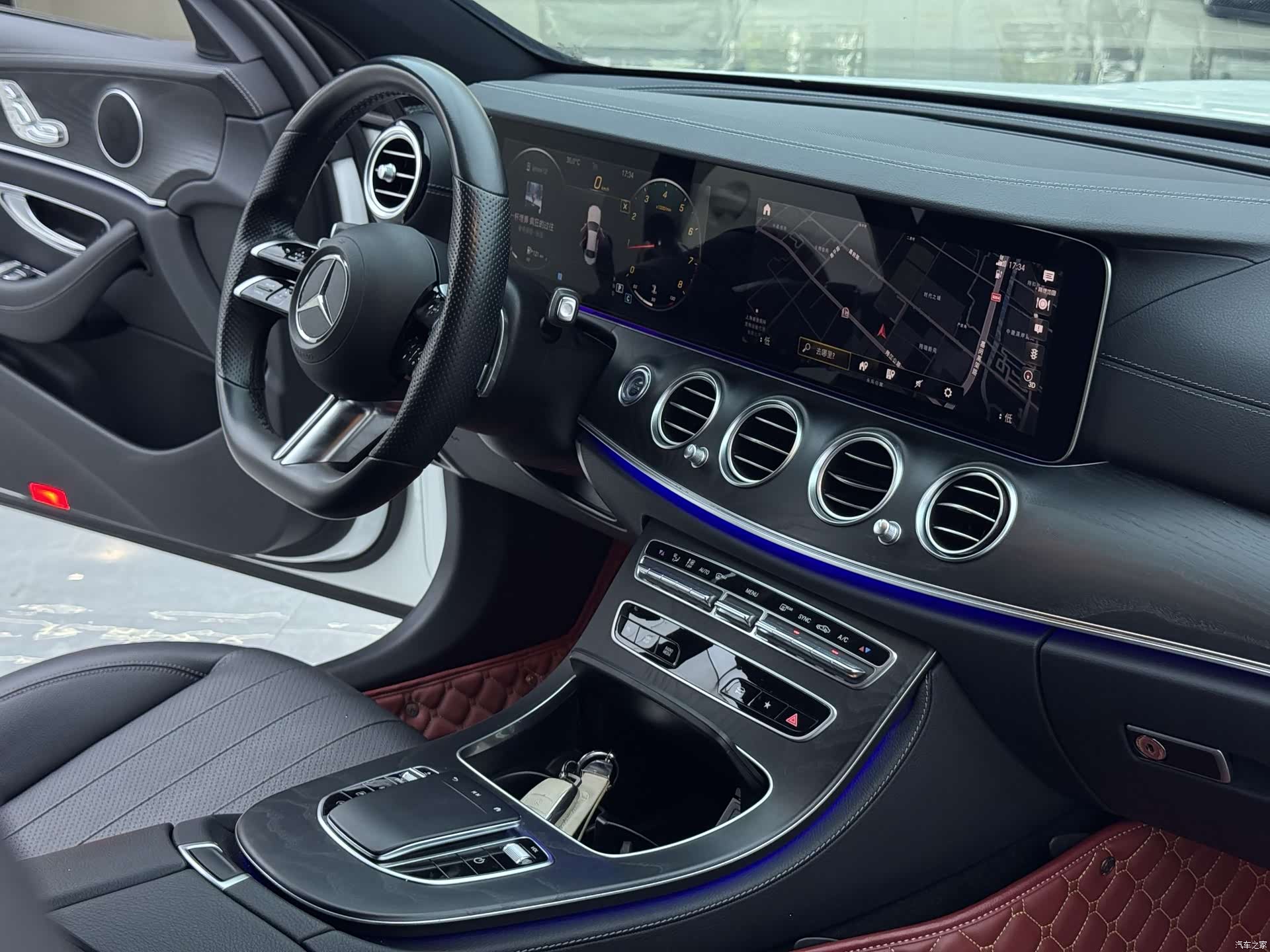 Mercedes-Benz E-Class, 2023 25