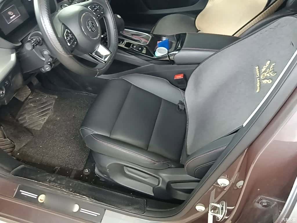 MG MG5, 2023 15