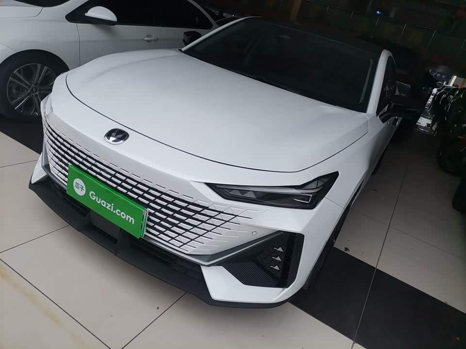 Changan UNI-V Smart iDD