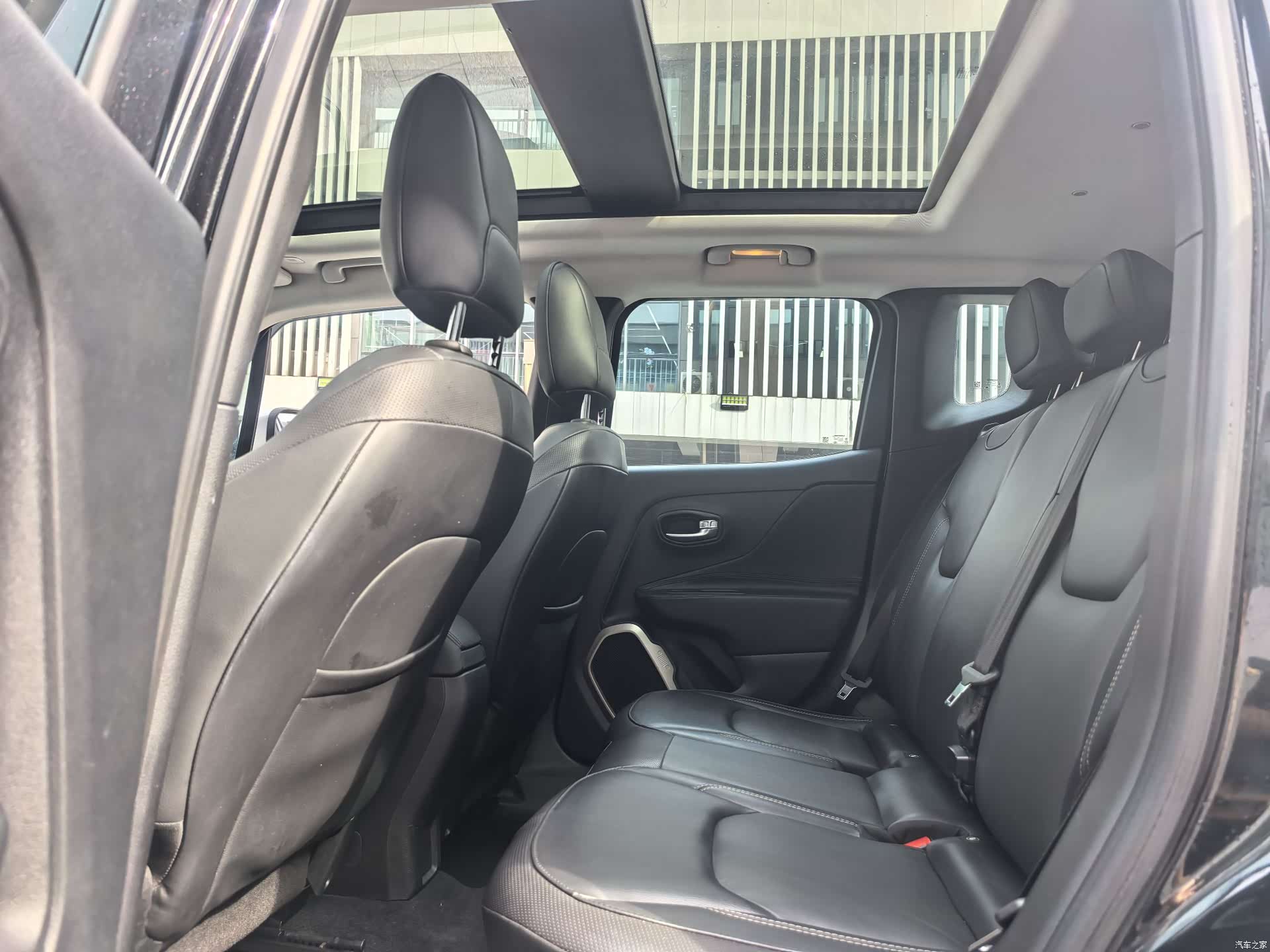 Jeep Renegade, 2019 10
