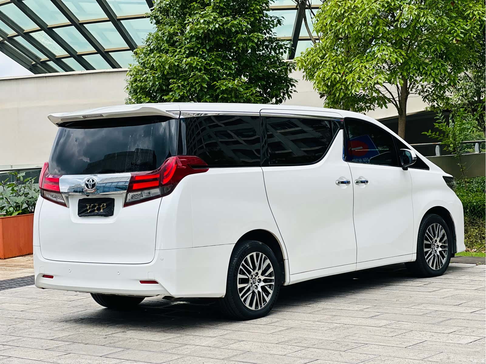 Toyota Alphard, 2017 14