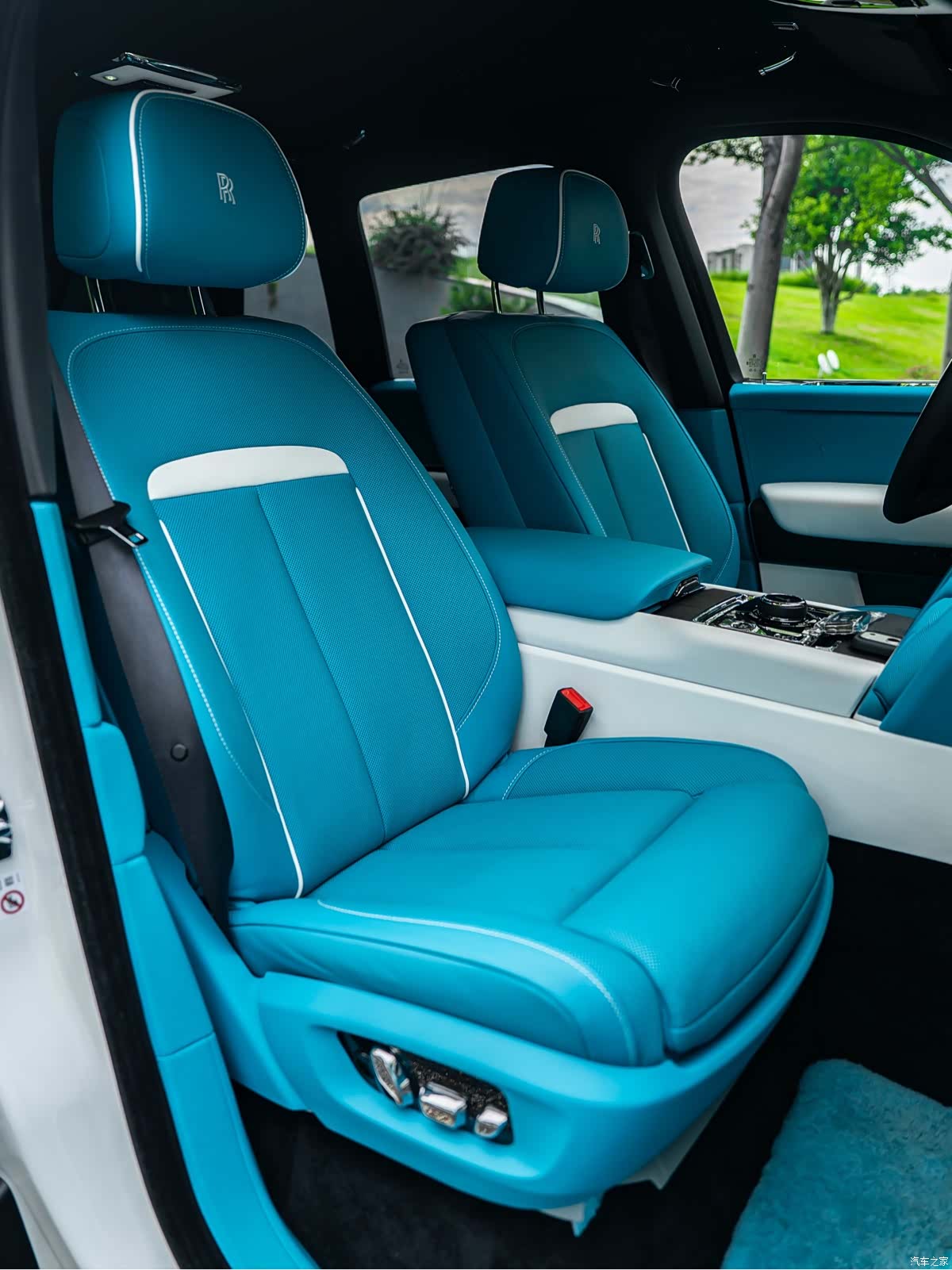 Rolls-Royce Cullinan, 2021 6