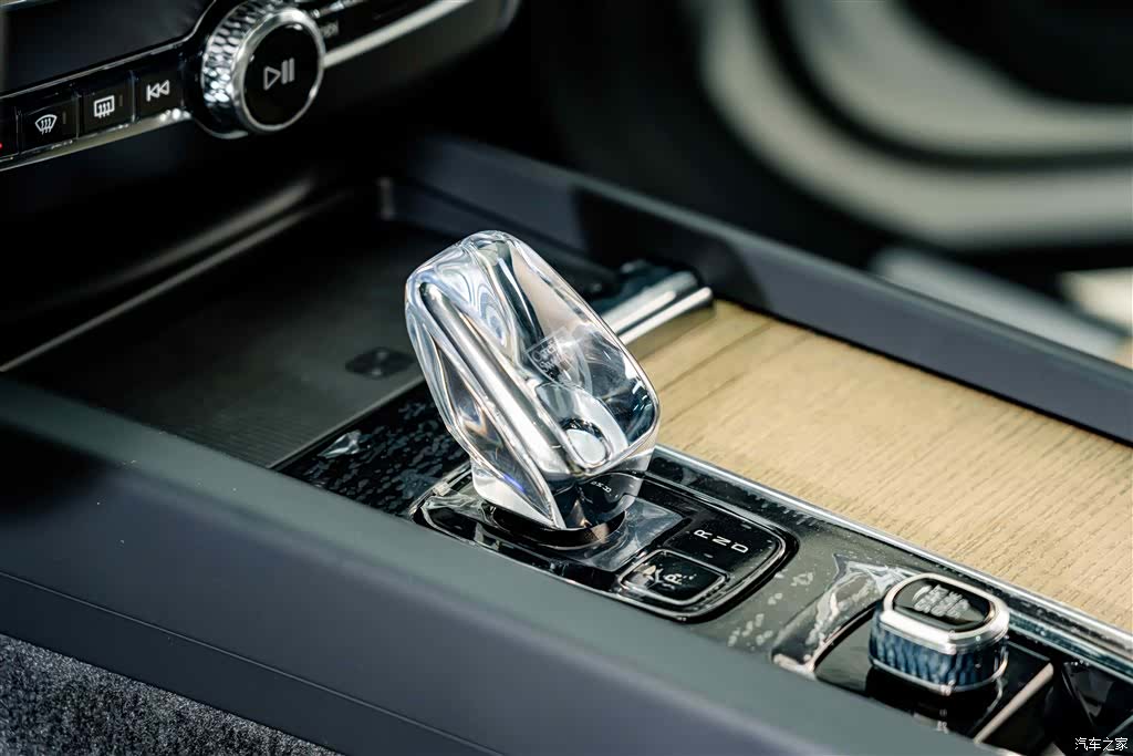 Volvo XC60, 2026 14