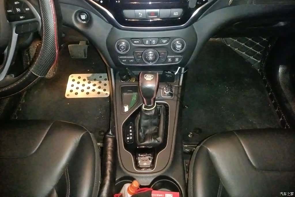 Jeep Cherokee, 2019 16