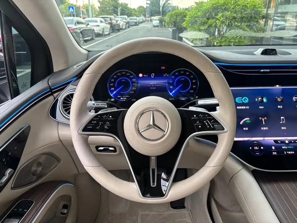 Mercedes-Benz EQS SUV