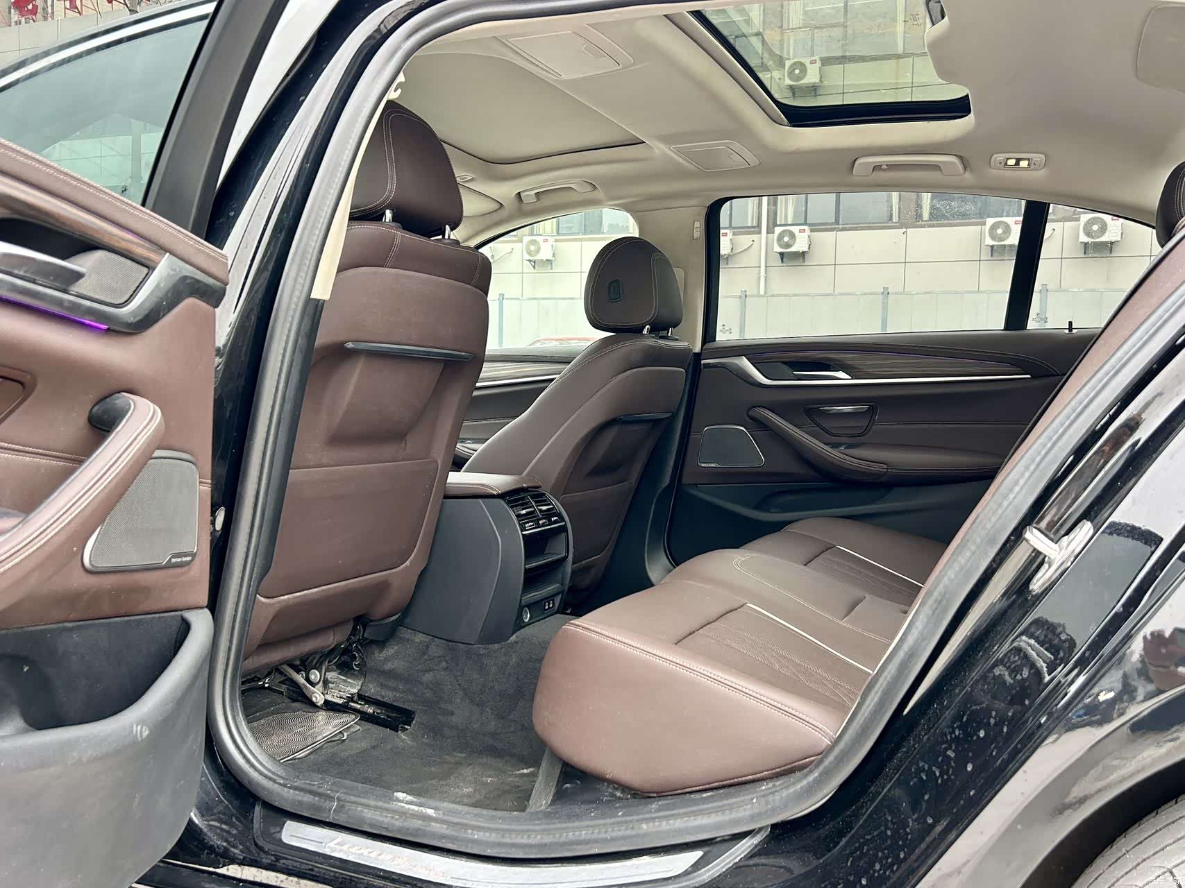 BMW 5 Series, 2023 13