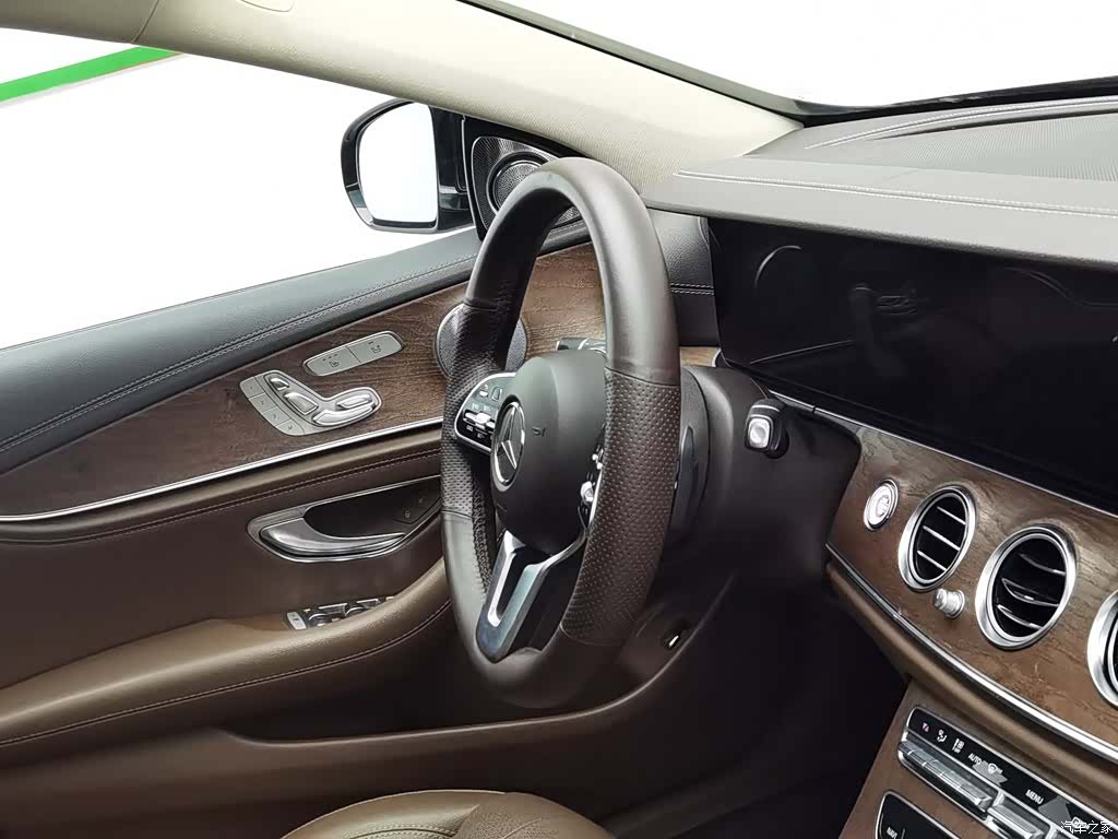 Mercedes-Benz E-Class, 2020 22