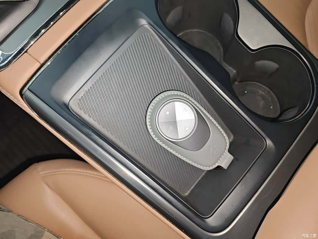 NIO ES6, 2022 9