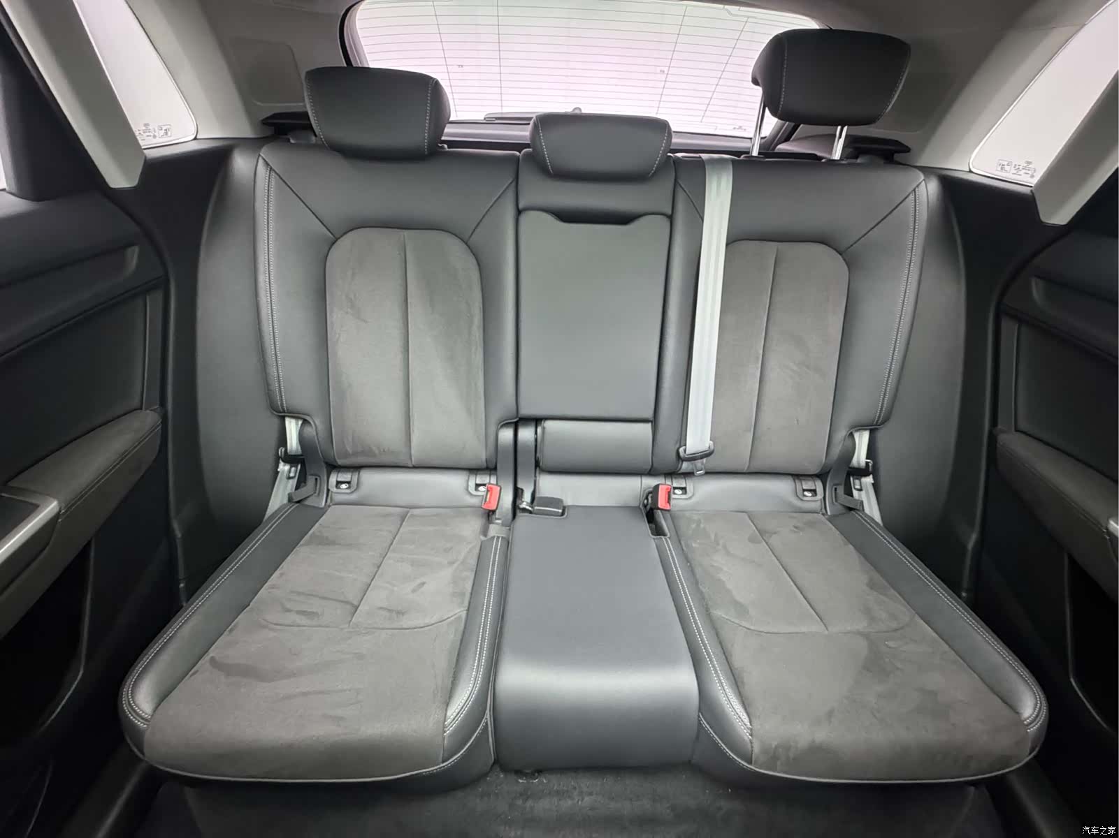 Audi Q3, 2022 11