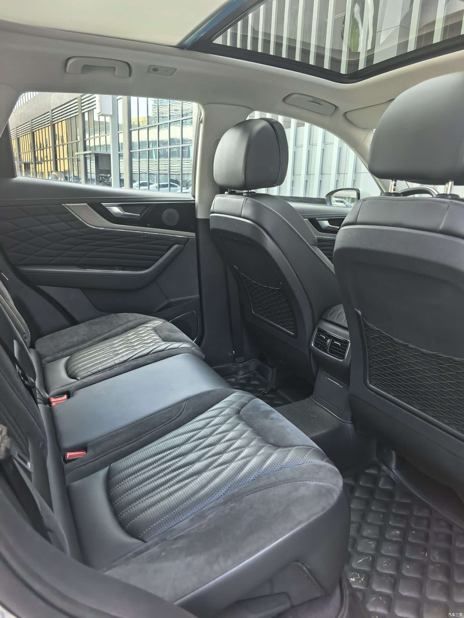 Hongqi HS5, 2023 6